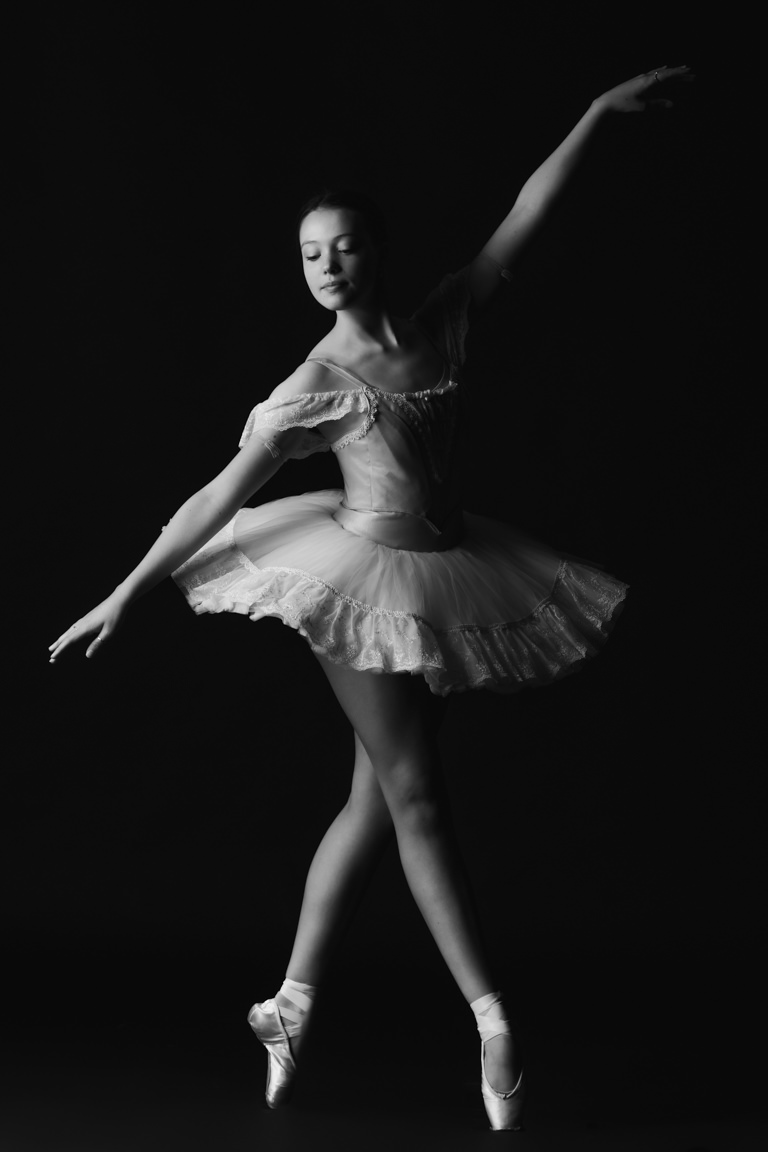 ballerina Clara Kearl jumping snap foto