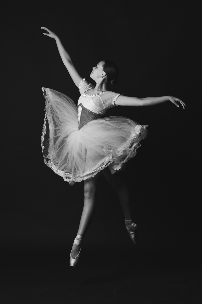 ballerina jumping photo shoot